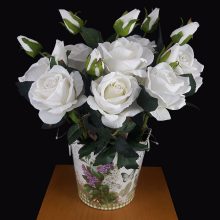 گل رز و غنچه سفید مصنوعی و گلدان فلزی کد IGF-125